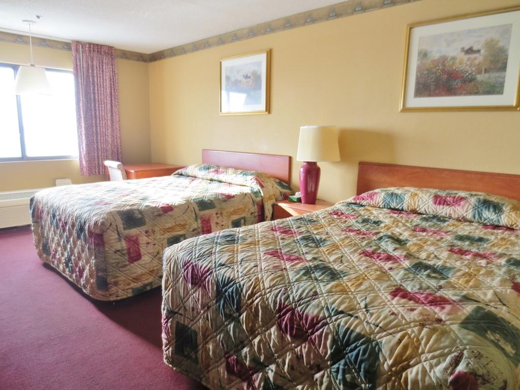 Days Inn & Suites By Wyndham Caseyville Quarto foto